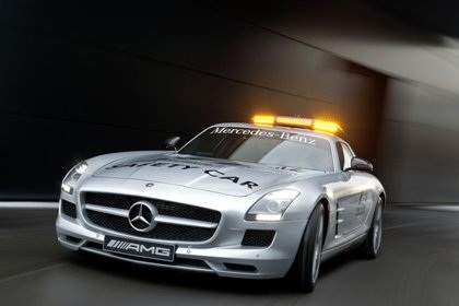 SLS AMG làm xe “hộ tống” đường đua F1 - 1 SLS AMG làm xe “hộ tống” đường đua F1 - 1