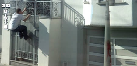 8 sự thật bị “bóc mẽ” trên Google Street View - 5