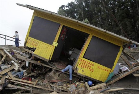 Động đất Chile: Tan hoang vùng gần tâm chấn - 13