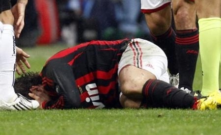 Milan âu lo vì Pato dính chấn thương - 1 Milan âu lo vì Pato dính chấn thương - 1