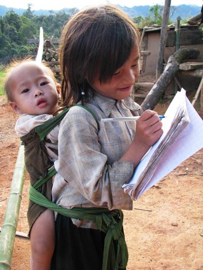 Hoa nở trên đất cằn - 1