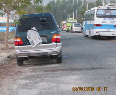 Dập dìu xe công đi lễ chùa - 3