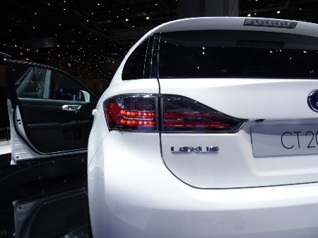 Lexus CT-200h có giá dưới 30.000 USD - 7 Lexus CT-200h có giá dưới 30.000 USD - 7