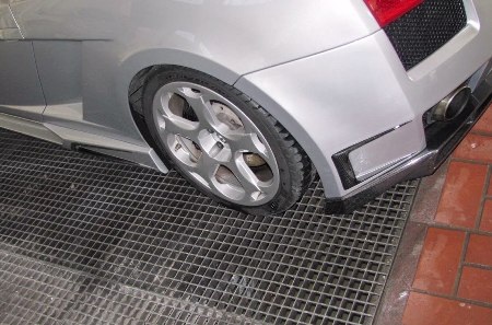 “Khoác áo” Reventon cho Lamborghini Gallardo - 12