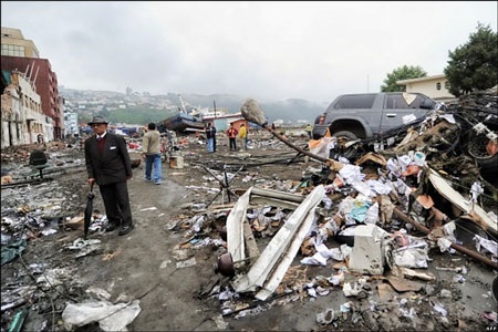 Chile kêu gọi cứu trợ, triển khai quân đối phó với nạn cướp của - 1 Chile kêu gọi cứu trợ, triển khai quân đối phó với nạn cướp của - 1