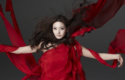 “Barbie xứ Hàn” duyên dáng bên Lee Byung Heon - 2