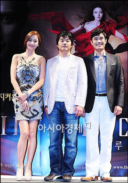 “Barbie xứ Hàn” duyên dáng bên Lee Byung Heon - 10