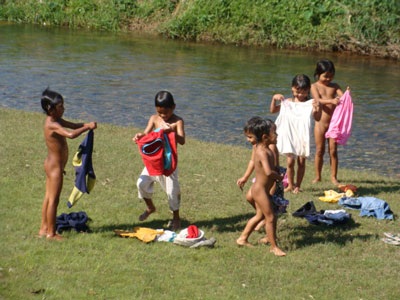Băn khoăn hiểm họa nơi con suối - 11 Băn khoăn hiểm họa nơi con suối - 11