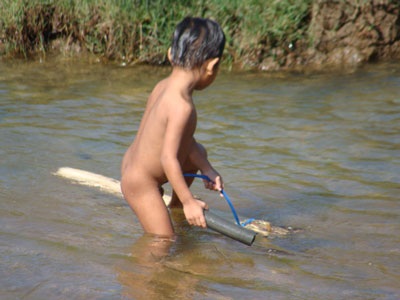 Băn khoăn hiểm họa nơi con suối - 8 Băn khoăn hiểm họa nơi con suối - 8