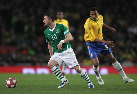 Robinho tỏa sáng, Brazil hạ gục Ailen - 2 Robinho tỏa sáng, Brazil hạ gục Ailen - 2