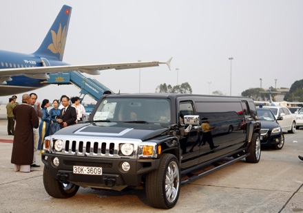 Limousine đón xá lợi về Ninh Bình - 9 Limousine đón xá lợi về Ninh Bình - 9