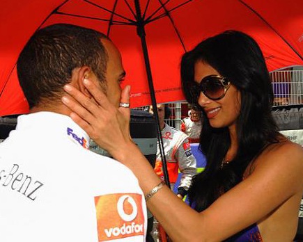 Nicole Scherzinger hàn gắn tình cảm với nhà vô địch đua xe - 3 Nicole Scherzinger hàn gắn tình cảm với nhà vô địch đua xe - 3