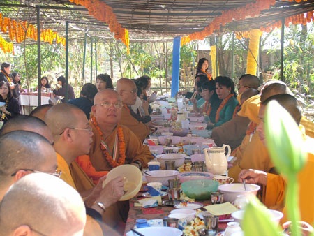 Hành trình cùng chuyên cơ đón Xá lợi Phật Thích Ca từ Ấn Độ - 14 Hành trình cùng chuyên cơ đón Xá lợi Phật Thích Ca từ Ấn Độ - 14