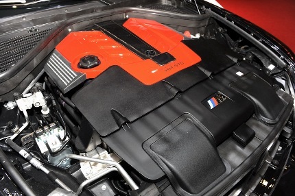 Một BMW X6 mạnh mẽ hơn Lamborghini - 9