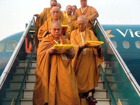 Hành trình cùng chuyên cơ đón Xá lợi Phật Thích Ca từ Ấn Độ - 17 Hành trình cùng chuyên cơ đón Xá lợi Phật Thích Ca từ Ấn Độ - 17