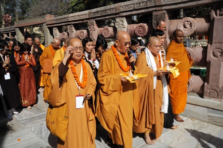 Hành trình cùng chuyên cơ đón Xá lợi Phật Thích Ca từ Ấn Độ - 11 Hành trình cùng chuyên cơ đón Xá lợi Phật Thích Ca từ Ấn Độ - 11