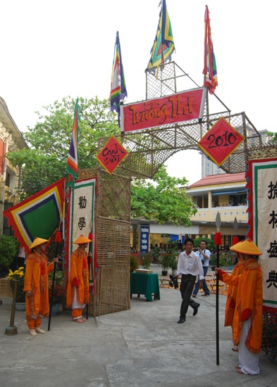 Lần đầu tiên học sinh tiểu học thành “sĩ tử” - 1 Lần đầu tiên học sinh tiểu học thành “sĩ tử” - 1