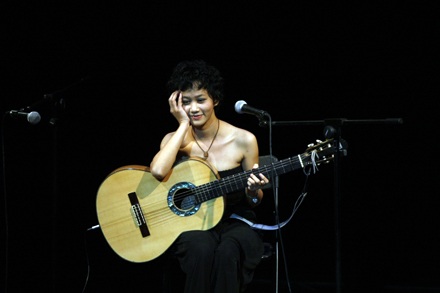 Chút “Ghen” rất riêng của Lê Cát Trọng Lý - 2