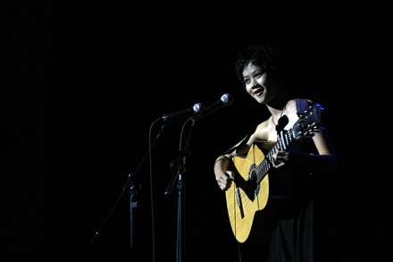 Chút “Ghen” rất riêng của Lê Cát Trọng Lý - 5