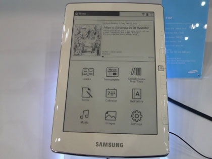 Cận cảnh sách điện tử Samsung E60 - 1