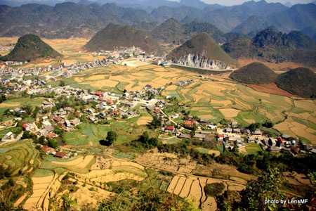 “Tranh lập thể” trên cánh đồng Quản Bạ - 1 “Tranh lập thể” trên cánh đồng Quản Bạ - 1