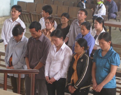 Đánh ghen tập thể, 5 anh em cùng lĩnh án  - 1