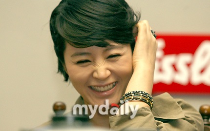 Kim Hye Soo - Vẻ rạng rỡ của người phụ nữ đang yêu - 13 Kim Hye Soo - Vẻ rạng rỡ của người phụ nữ đang yêu - 13