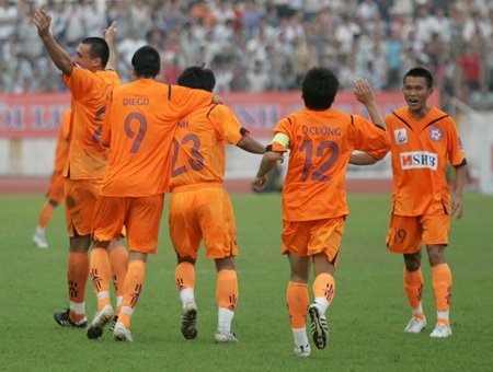 HAGL tan nát trước SHB Đà Nẵng trên “ải” Chi Lăng - 1