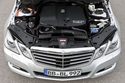 E300 BlueTEC - Xe diesel hybrid đầu tiên của Mercedes - 2 E300 BlueTEC - Xe diesel hybrid đầu tiên của Mercedes - 2