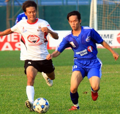 B. Bình Dương ngã ngựa trên sân nhà - 2