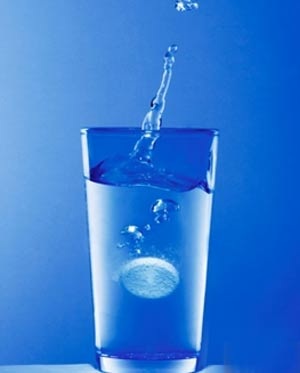 Vitamin dạng sủi có thể gây hỏng răng - 1 Vitamin dạng sủi có thể gây hỏng răng - 1