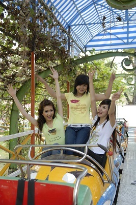 Cho một 8/3 khác hẳn... 8/3 - 3 Cho một 8/3 khác hẳn... 8/3 - 3