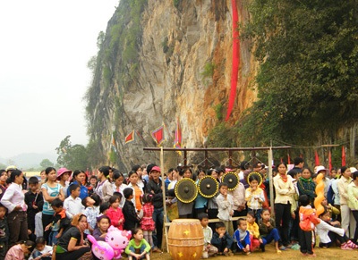 Lung linh sắc hội Thẳm Bua - 5