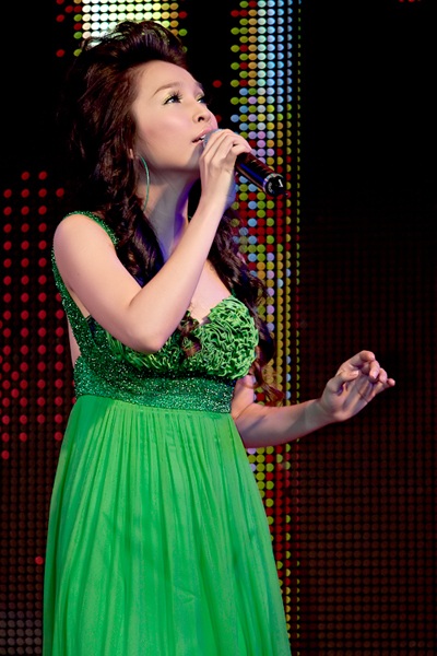 “Gái một con” Hiền Thục ngày càng quyến rũ  - 4 “Gái một con” Hiền Thục ngày càng quyến rũ  - 4