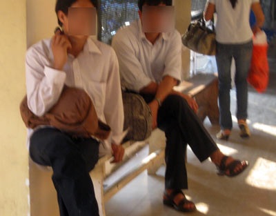 Vào viện vì… vợ gối tay - 1 Vào viện vì… vợ gối tay - 1