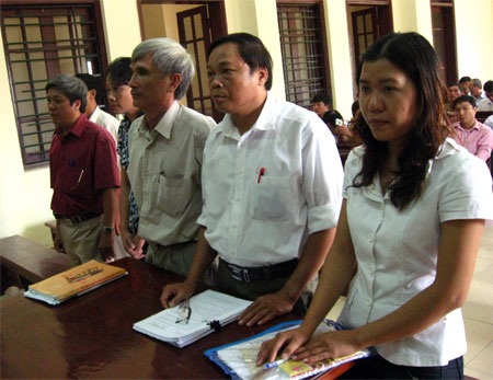 UBND tỉnh “bảo” nhận lại, Sở Nội vụ “không nghe” - 1