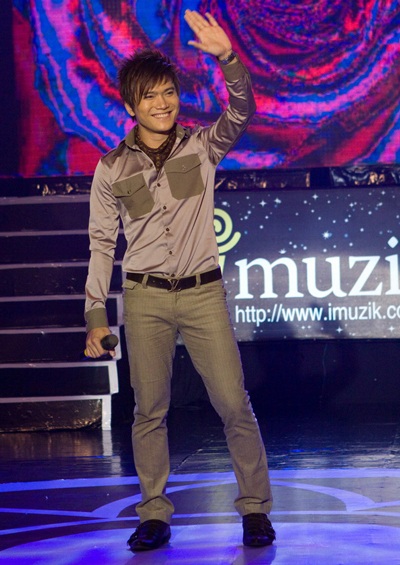 Nguyên Vũ và Thủy Tiên giành giải Album Vàng - 7 Nguyên Vũ và Thủy Tiên giành giải Album Vàng - 7