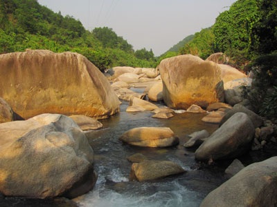 Kỳ quan Đá nhảy, Ngầm đôi - 1