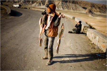 Afghanistan: Một cung đường “tử thần” - 2