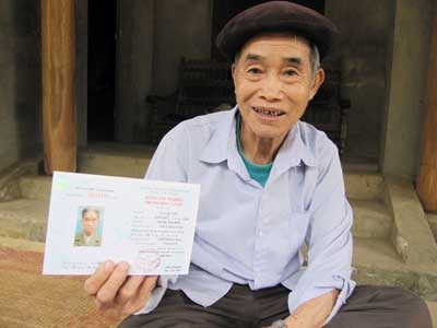 Già làng thi lấy bằng tốt nghiệp THCS ở tuổi 75 - 1