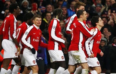 Hủy diệt Porto, Arsenal hiên ngang vào Tứ kết - 3 Hủy diệt Porto, Arsenal hiên ngang vào Tứ kết - 3