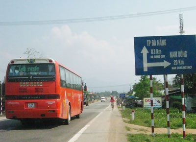 Biển chỉ đường càng đi…càng xa - 2 Biển chỉ đường càng đi…càng xa - 2