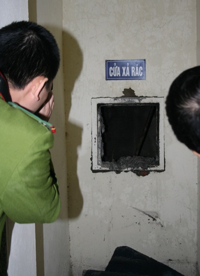 Khám nghiệm hiện trường vụ cháy chung cư 18 tầng - 6 Khám nghiệm hiện trường vụ cháy chung cư 18 tầng - 6