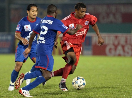 B. Bình Dương tiếp tục gây thất vọng - 1 B. Bình Dương tiếp tục gây thất vọng - 1