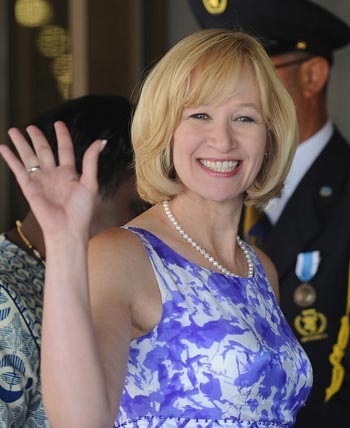 “Thâm nhập” thế giới của các đệ nhất phu nhân - 3 “Thâm nhập” thế giới của các đệ nhất phu nhân - 3