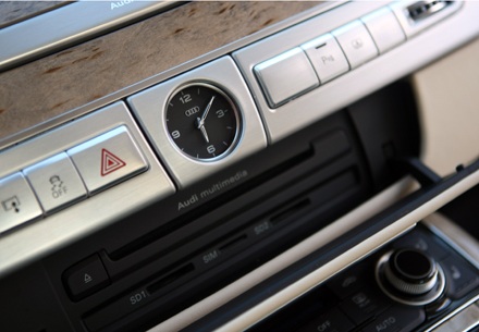 Audi A8 2010 sẽ sớm có mặt tại Việt Nam - 6