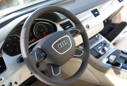 Audi A8 2010 sẽ sớm có mặt tại Việt Nam - 4