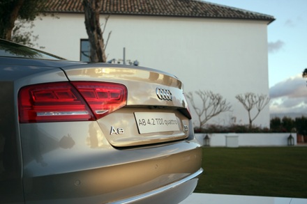 Audi A8 2010 sẽ sớm có mặt tại Việt Nam - 10