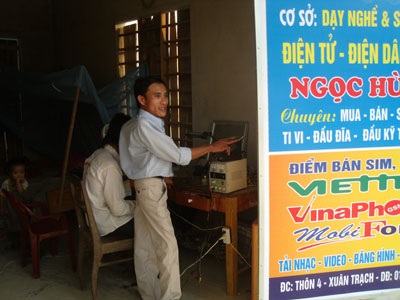 Chàng trai tật nguyền bé nhỏ “mang” ước mơ lớn - 1 Chàng trai tật nguyền bé nhỏ “mang” ước mơ lớn - 1