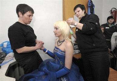 Những “hoa hậu” sau song sắt - 3